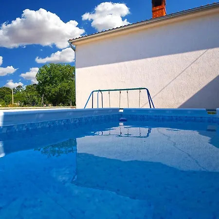 House Sandra 1430 Peresiji Exteriér fotografie