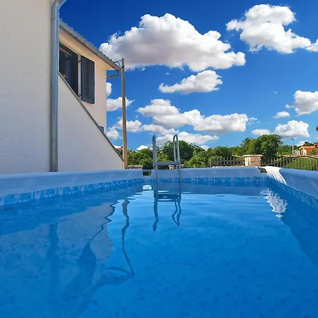 House Sandra 1430 Peresiji Exteriér fotografie