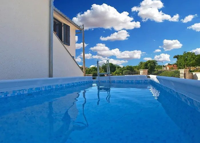 House Sandra 1430