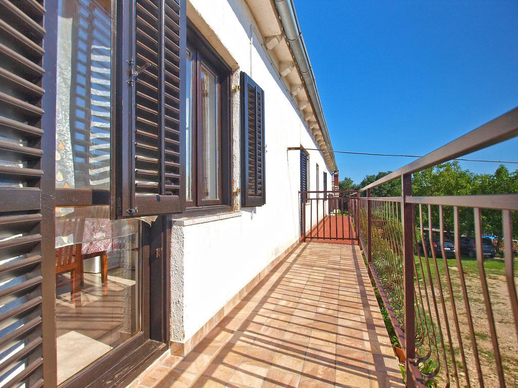House Sandra 1430